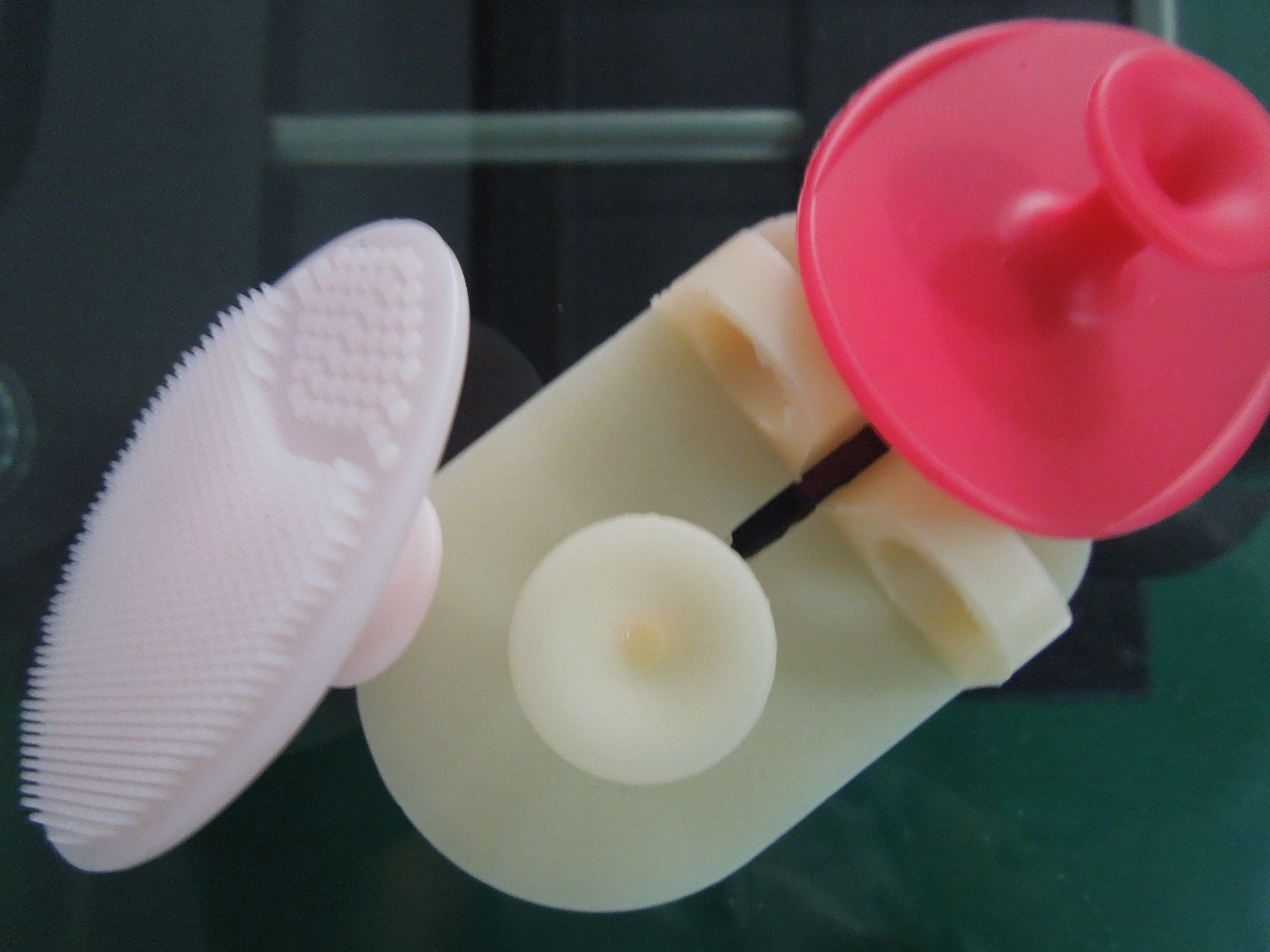 矽膠變黃了怎麽（me）變白