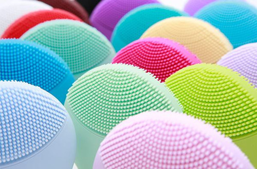 矽橡膠產品有哪些(xiē)特點? 矽(guī)橡膠產品(pǐn)有哪些特點?